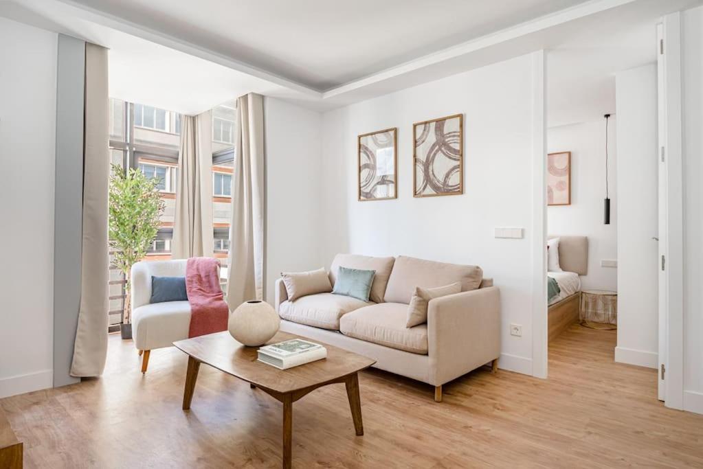 마드리드 Gran Via VI Calle Jacometrezo 2Br 2Bh 아파트 외부 사진