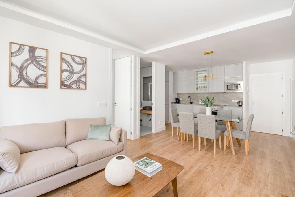 마드리드 Gran Via VI Calle Jacometrezo 2Br 2Bh 아파트 외부 사진